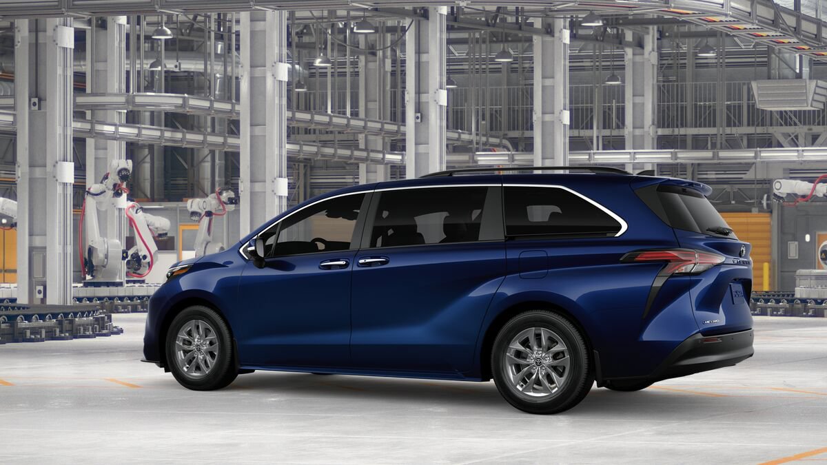 New 2026 Toyota Sienna XLE AWD/4WD image 5