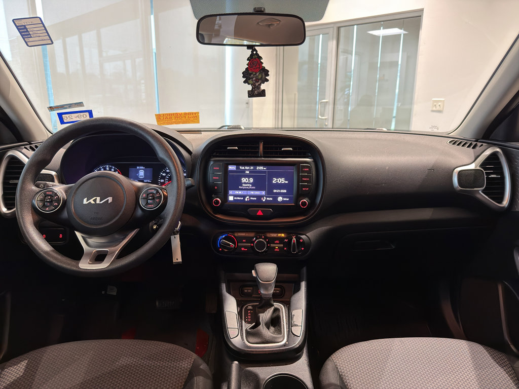 Certified 2022 Kia Soul LX FWD image 14