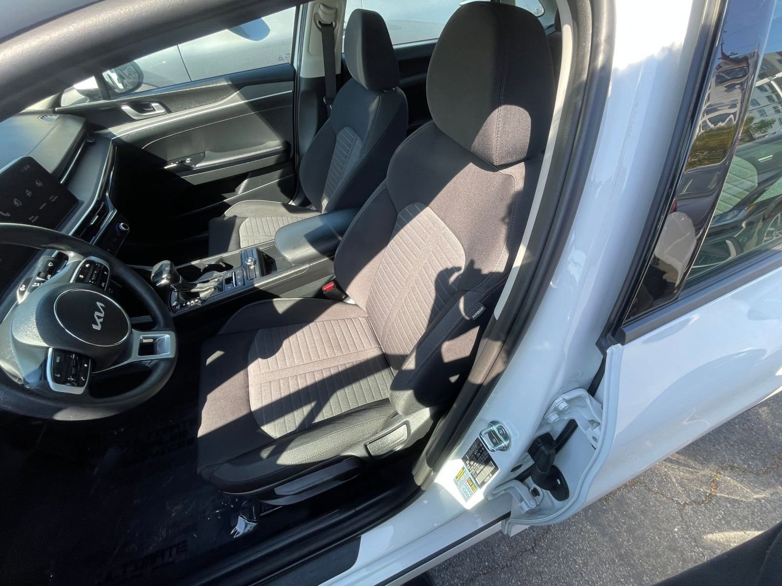 Used 2025 Kia K5 LXS image 37