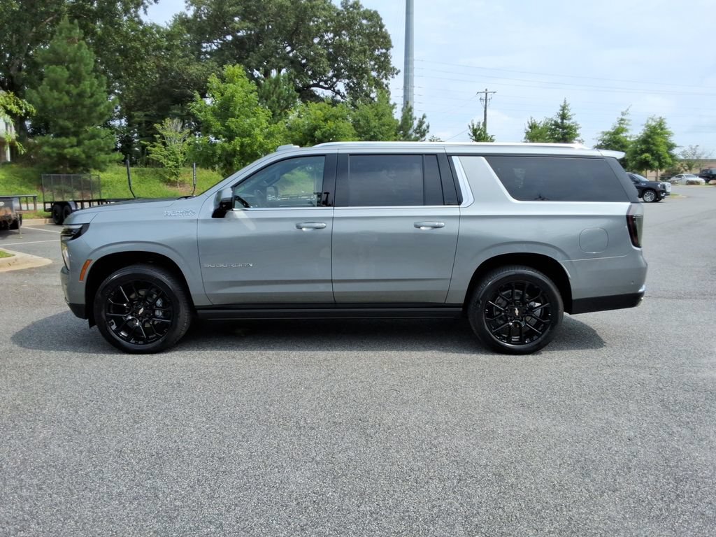 Certified 2026 Chevrolet Suburban High Country AWD/4WD image 8