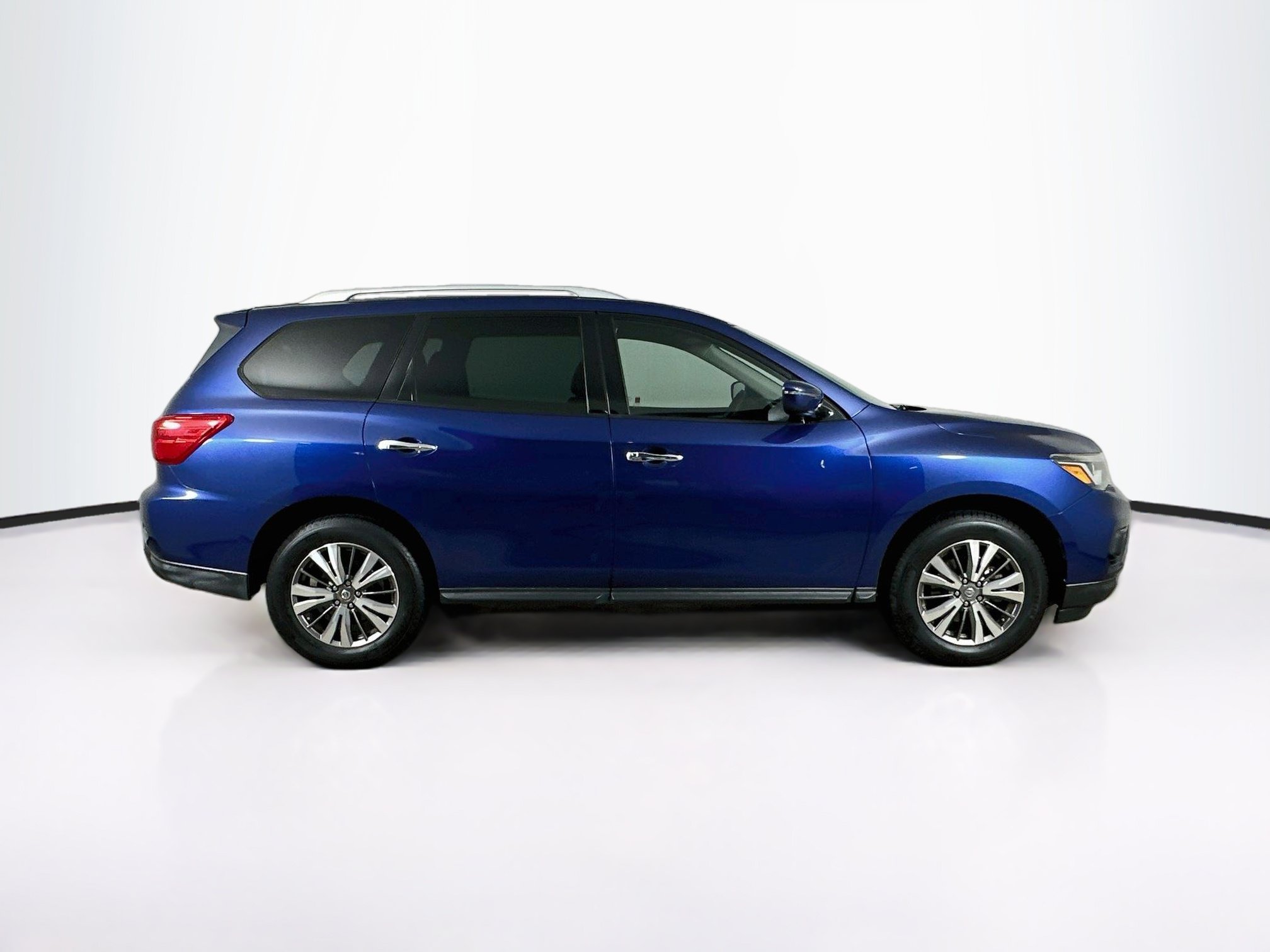 Used 2018 Nissan Pathfinder S FWD image 10