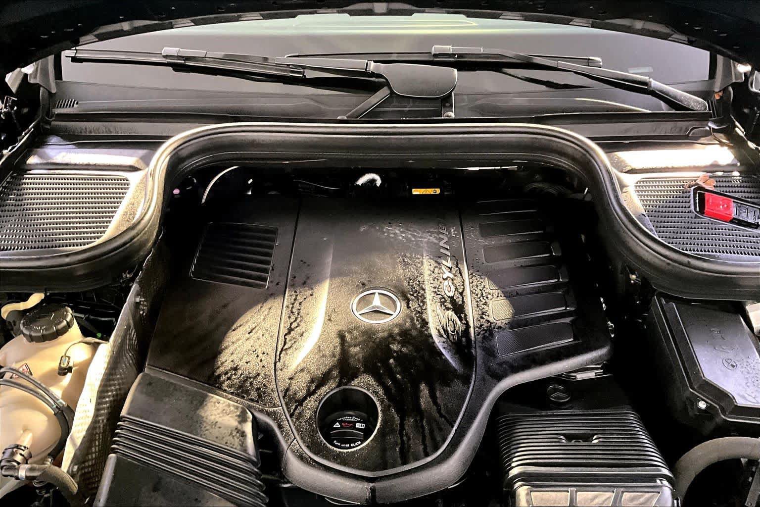 Used 2024 Mercedes-Benz GLS 450 4MATIC image 30
