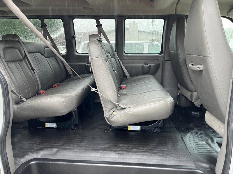 Used 2011 Chevrolet Express 3500 LS RWD image 9