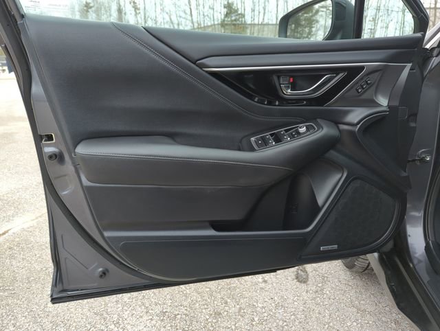 Used 2023 Subaru Outback Limited image 15