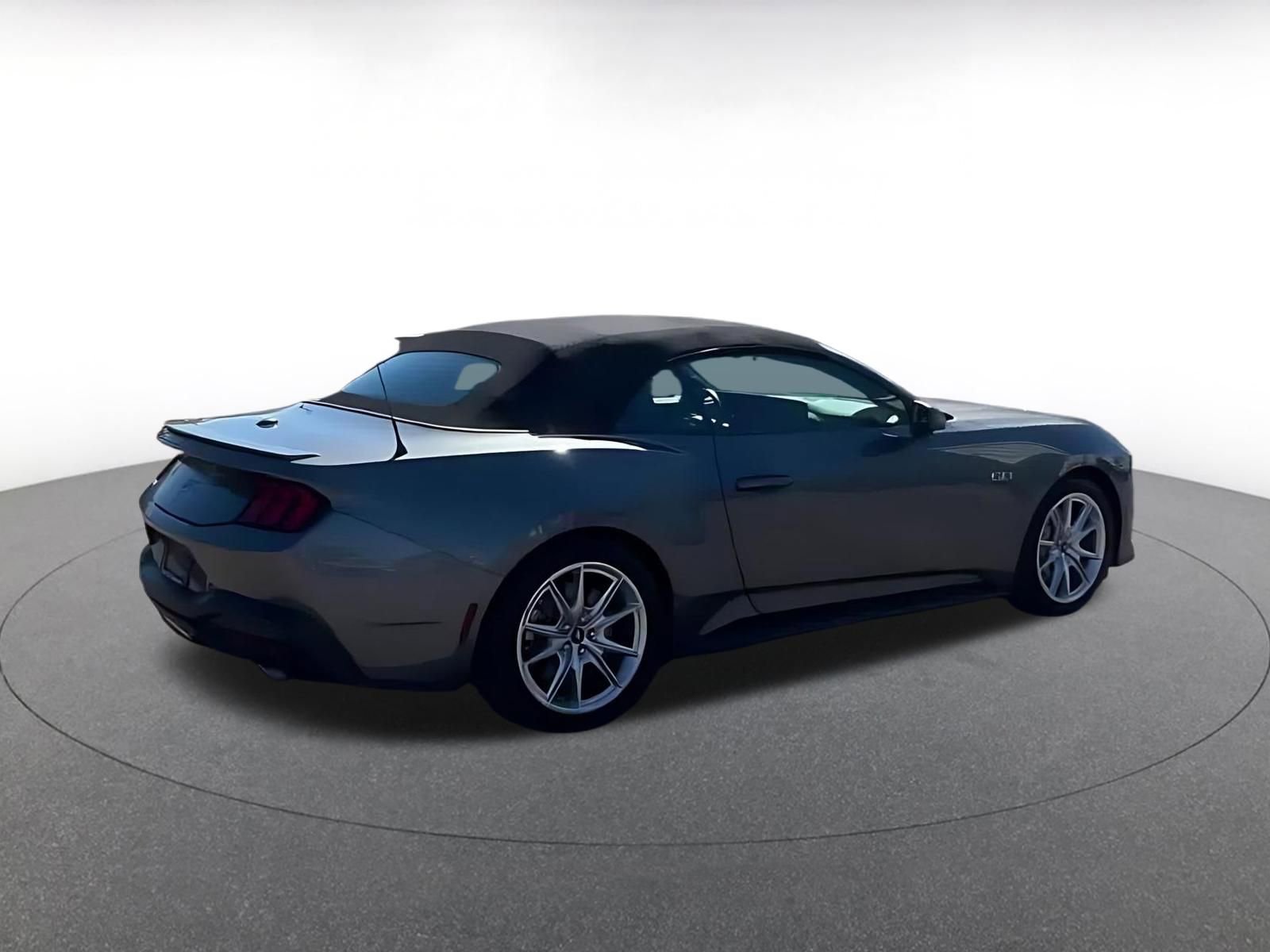 Used 2025 Ford Mustang GT Premium image 14