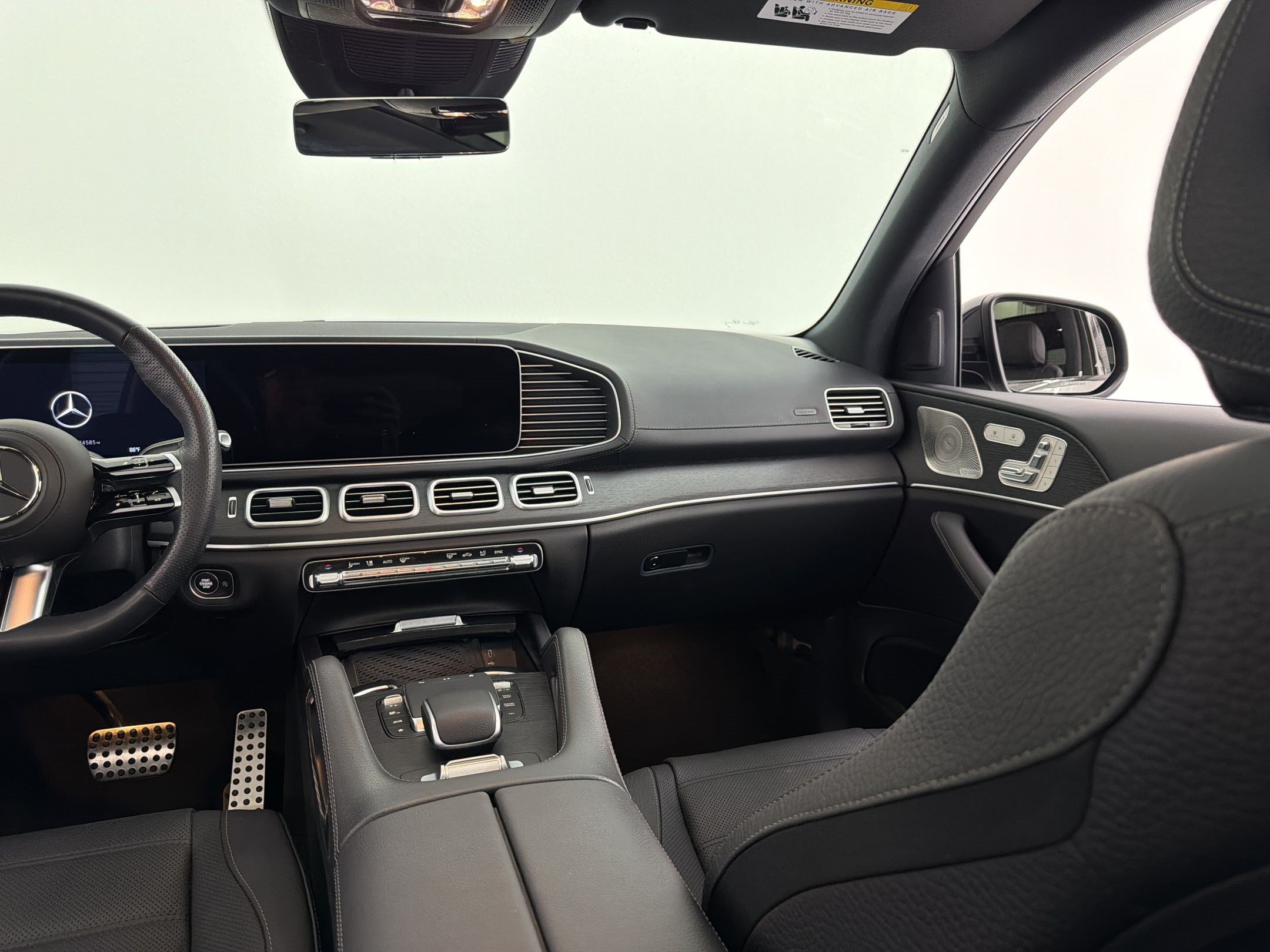 Used 2024 Mercedes-Benz GLS 450 4MATIC image 33