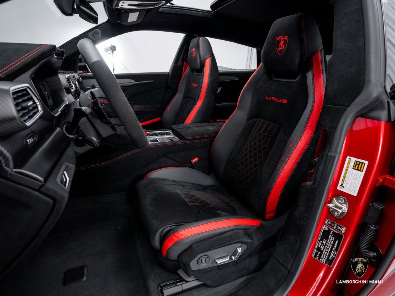 Used 2023 Lamborghini Urus Performante image 30