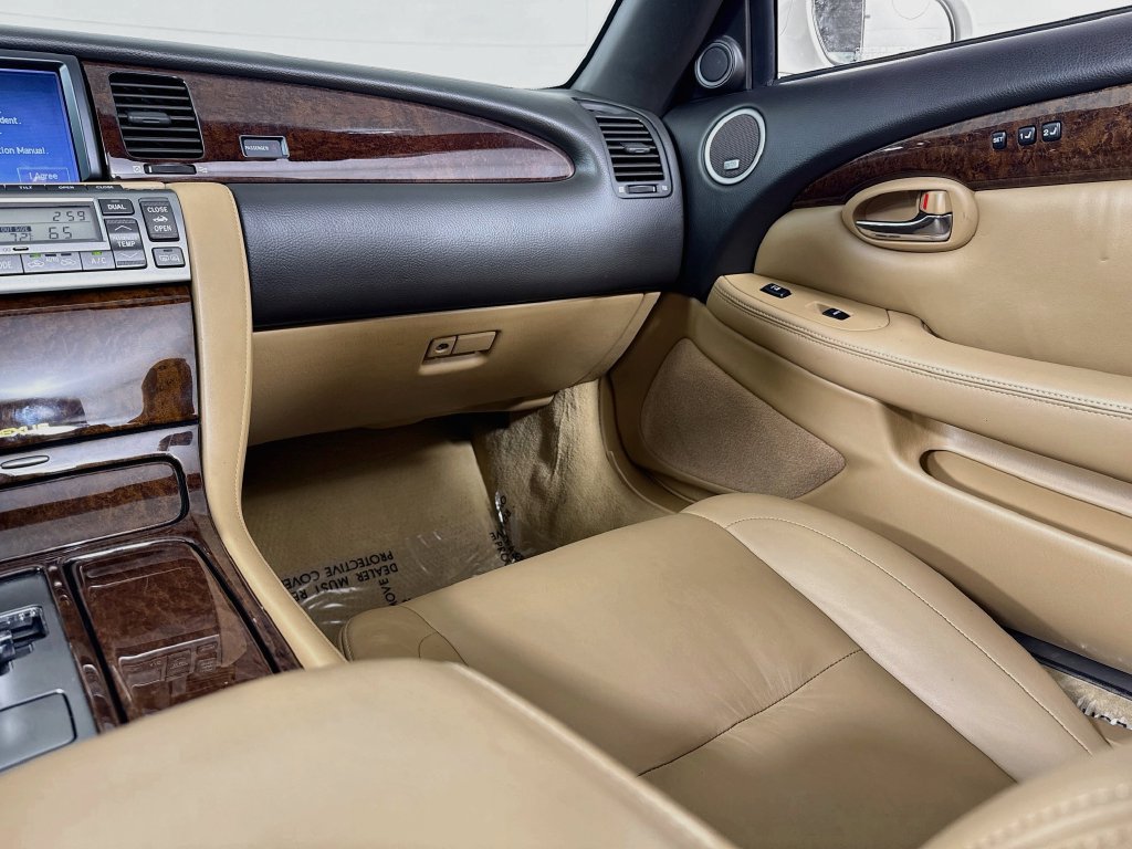 Used 2006 Lexus SC 430 Convertible w/ Preferred Accessory Pkg RWD image 27