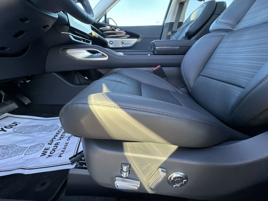 New 2026 Lincoln Nautilus Reserve image 12