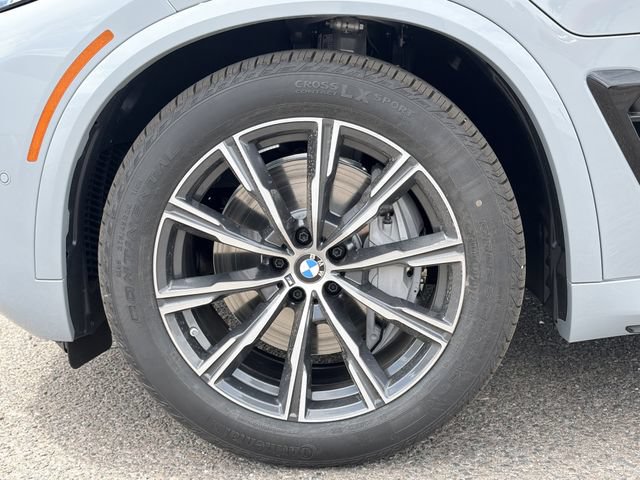 Used 2026 BMW X5 xDrive50e w/ M Sport Package AWD/4WD image 9