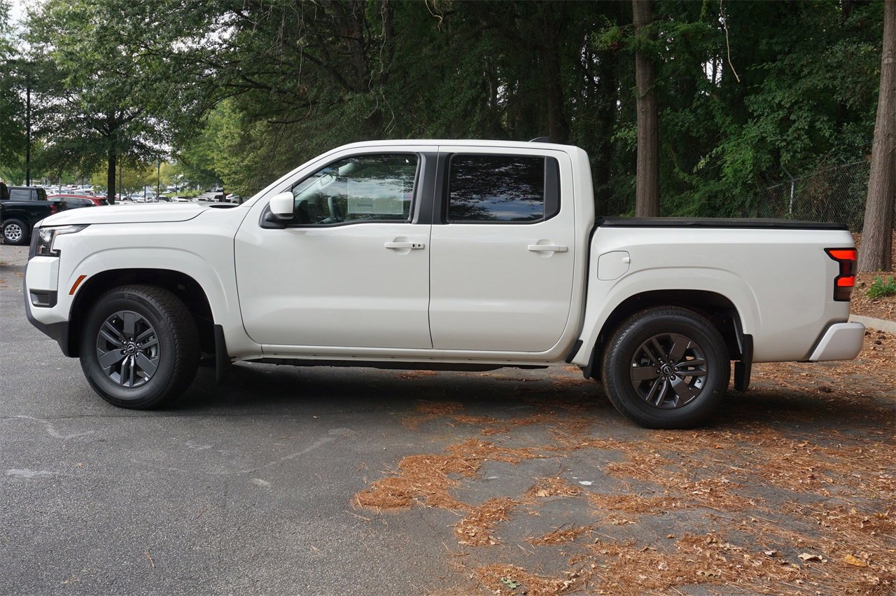 New 2026 Nissan Frontier SV image 2