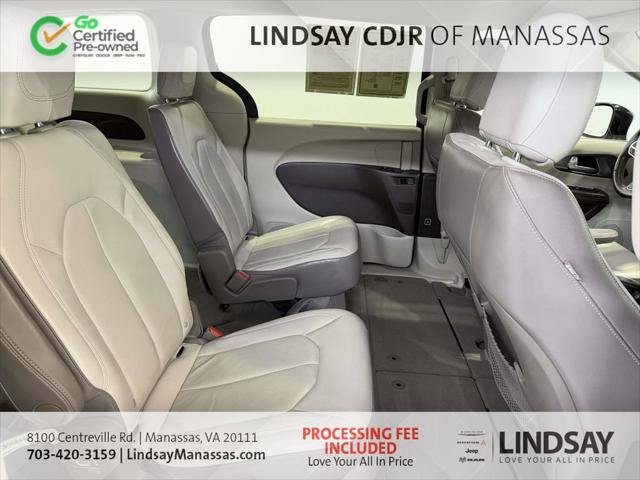 Certified 2017 Chrysler Pacifica Touring-L w/ Tire & Wheel Group FWD image 17