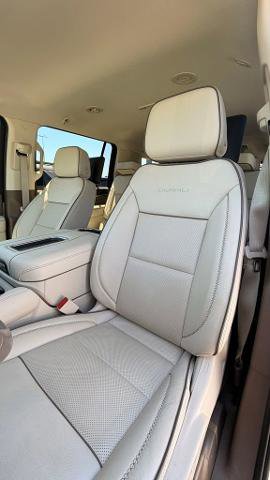 Used 2021 GMC Yukon Denali w/ Denali Premium Package AWD/4WD image 2