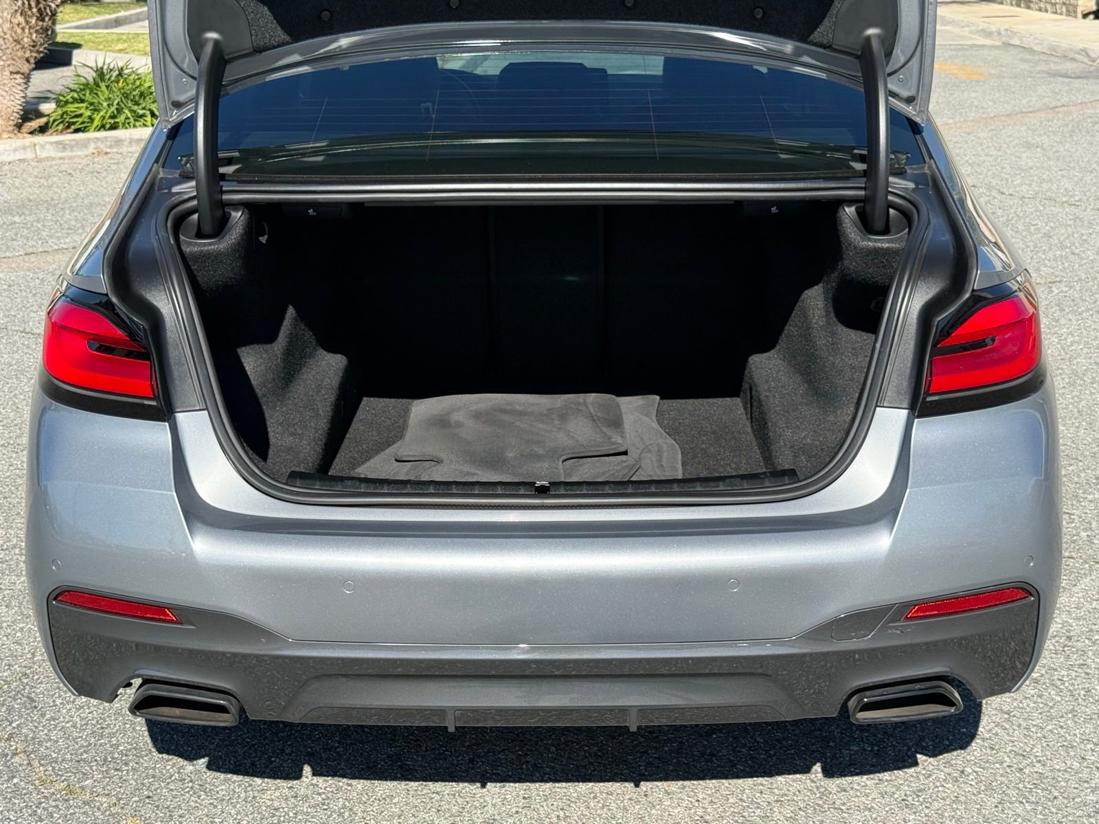 Used 2023 BMW 540i 540i w/ M Sport Package image 16