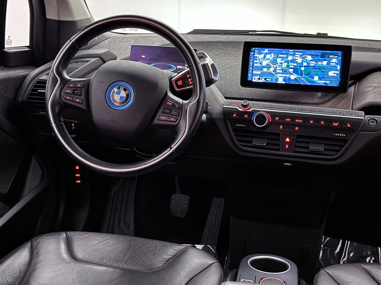 Used 2017 BMW i3 w/ Range Extender image 27