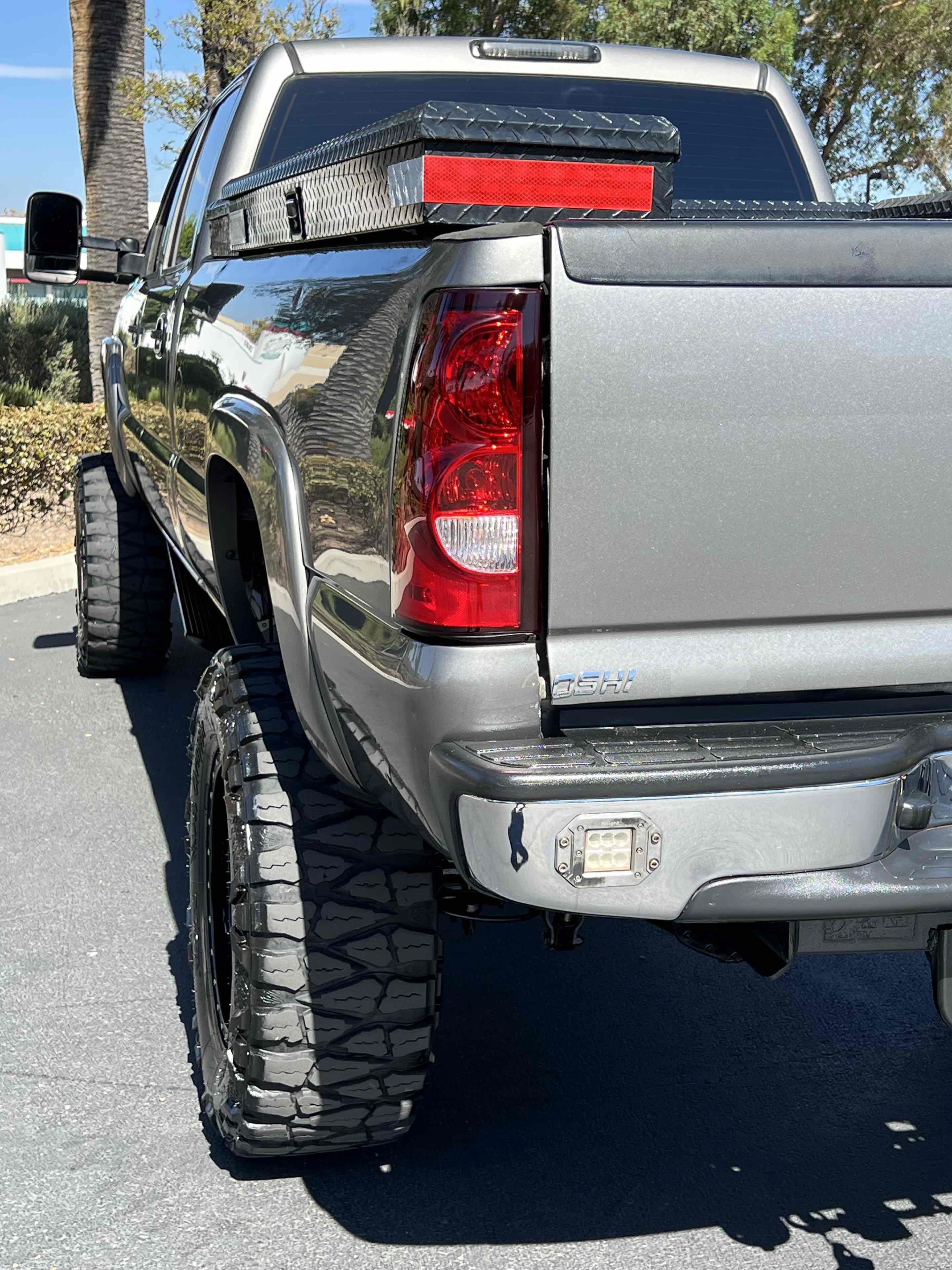 Used 2006 Chevrolet Silverado 3500 LT w/ Heavy-Duty Power Package AWD/4WD image 32