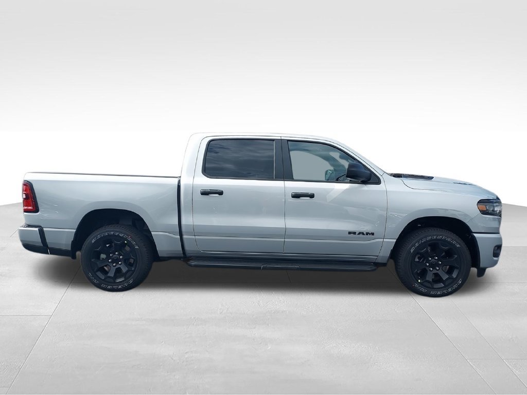 New 2026 RAM 1500 Express AWD/4WD image 9