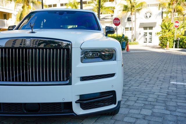 Used 2023 Rolls-Royce Cullinan Black Badge w/ Driver's Package image 6
