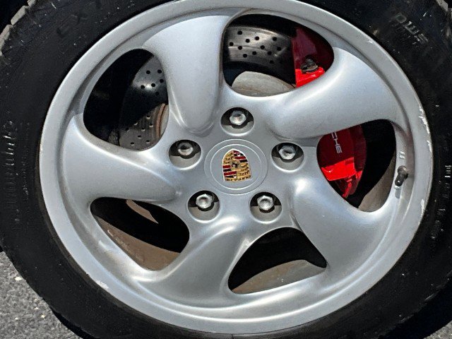 Used 2000 Porsche Boxster S RWD image 9