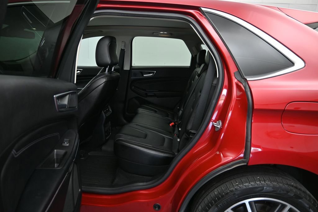 Certified 2022 Ford Edge Titanium AWD/4WD image 23