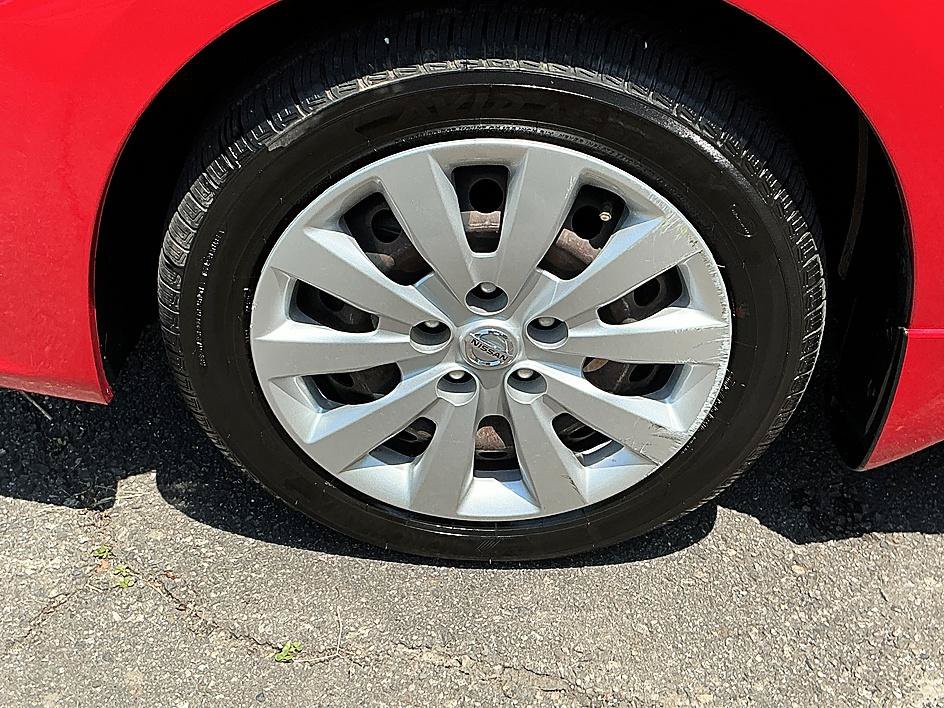 Used 2017 Nissan Sentra SV w/ Driver's Assist Package FWD image 10