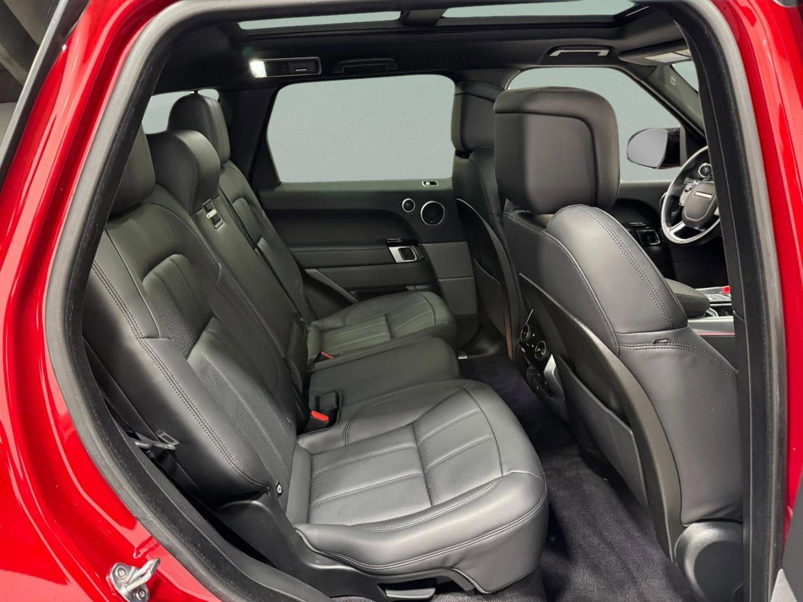 Used 2020 Land Rover Range Rover Sport HSE Dynamic image 10