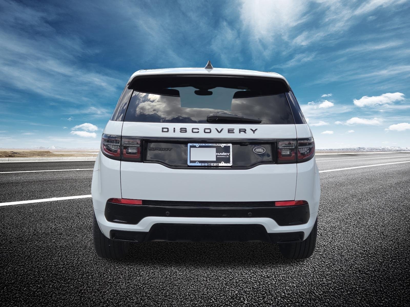 Used 2023 Land Rover Discovery Sport SE R-Dynamic AWD/4WD image 22