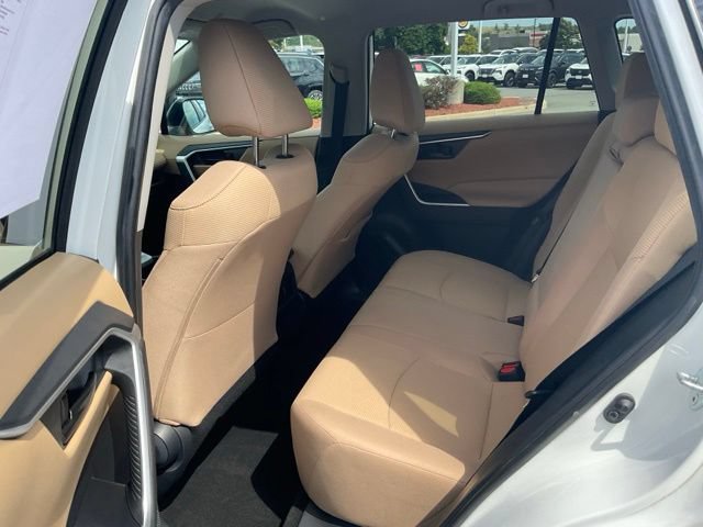 Used 2023 Toyota RAV4 LE AWD/4WD image 13