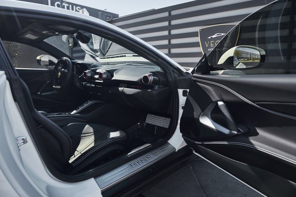 Used 2019 Ferrari 812 Superfast image 25