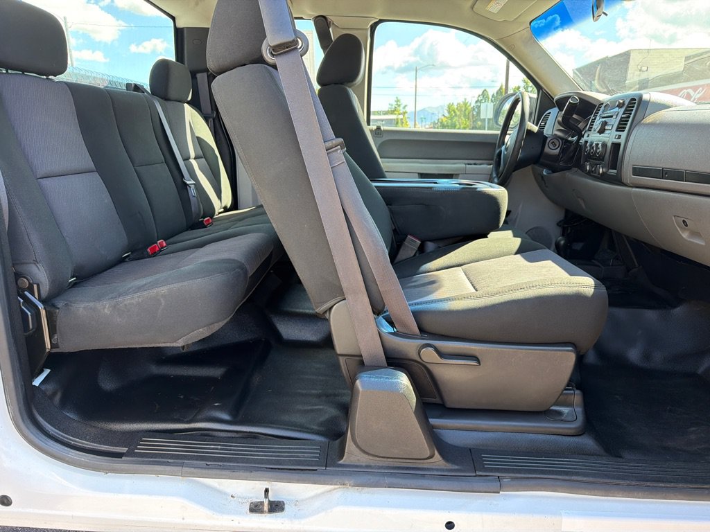 Used 2013 Chevrolet Silverado 2500 W/T AWD/4WD image 8