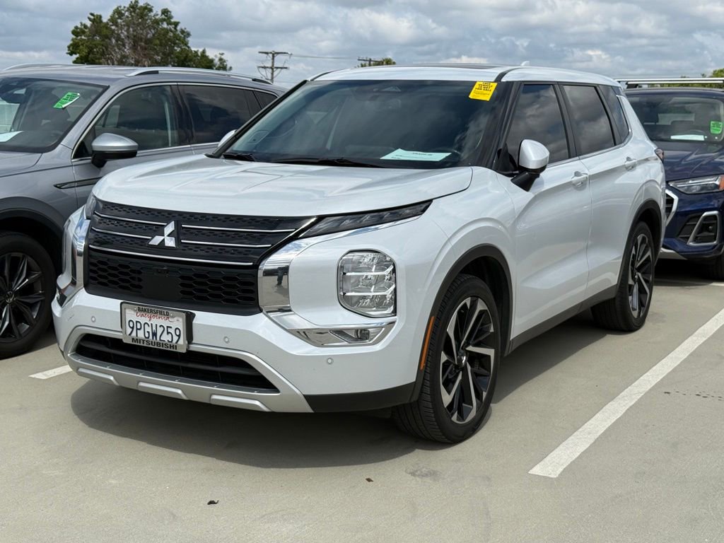 Used 2024 Mitsubishi Outlander FWD image 5