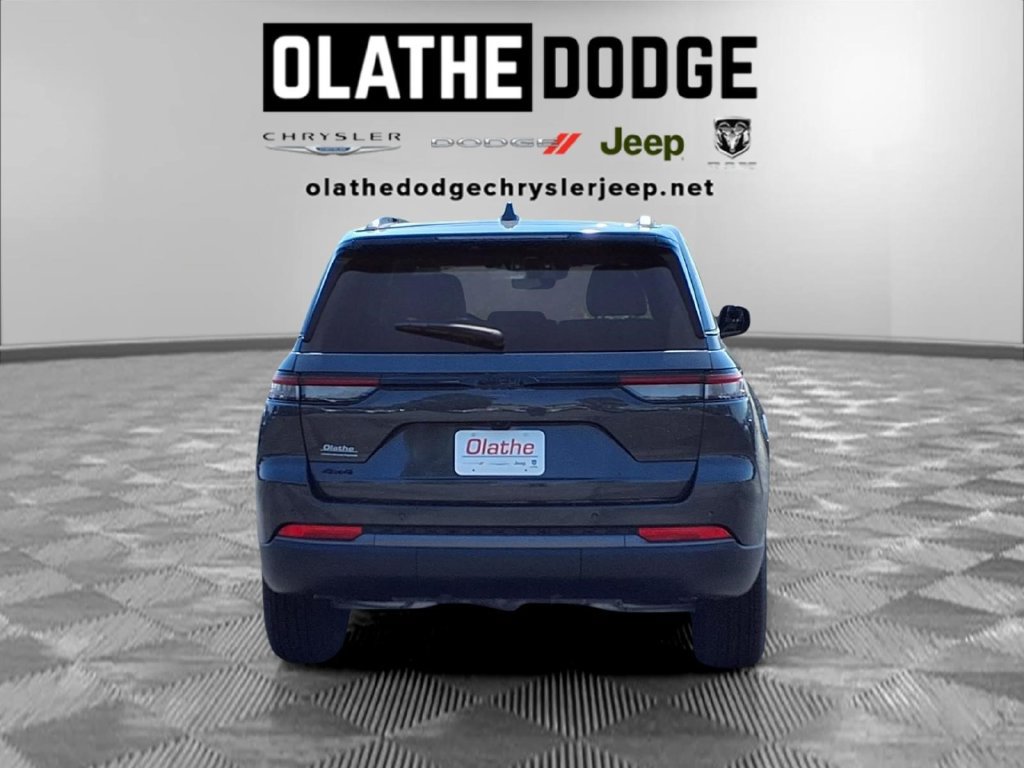 New 2026 Jeep Grand Cherokee Altitude AWD/4WD image 23