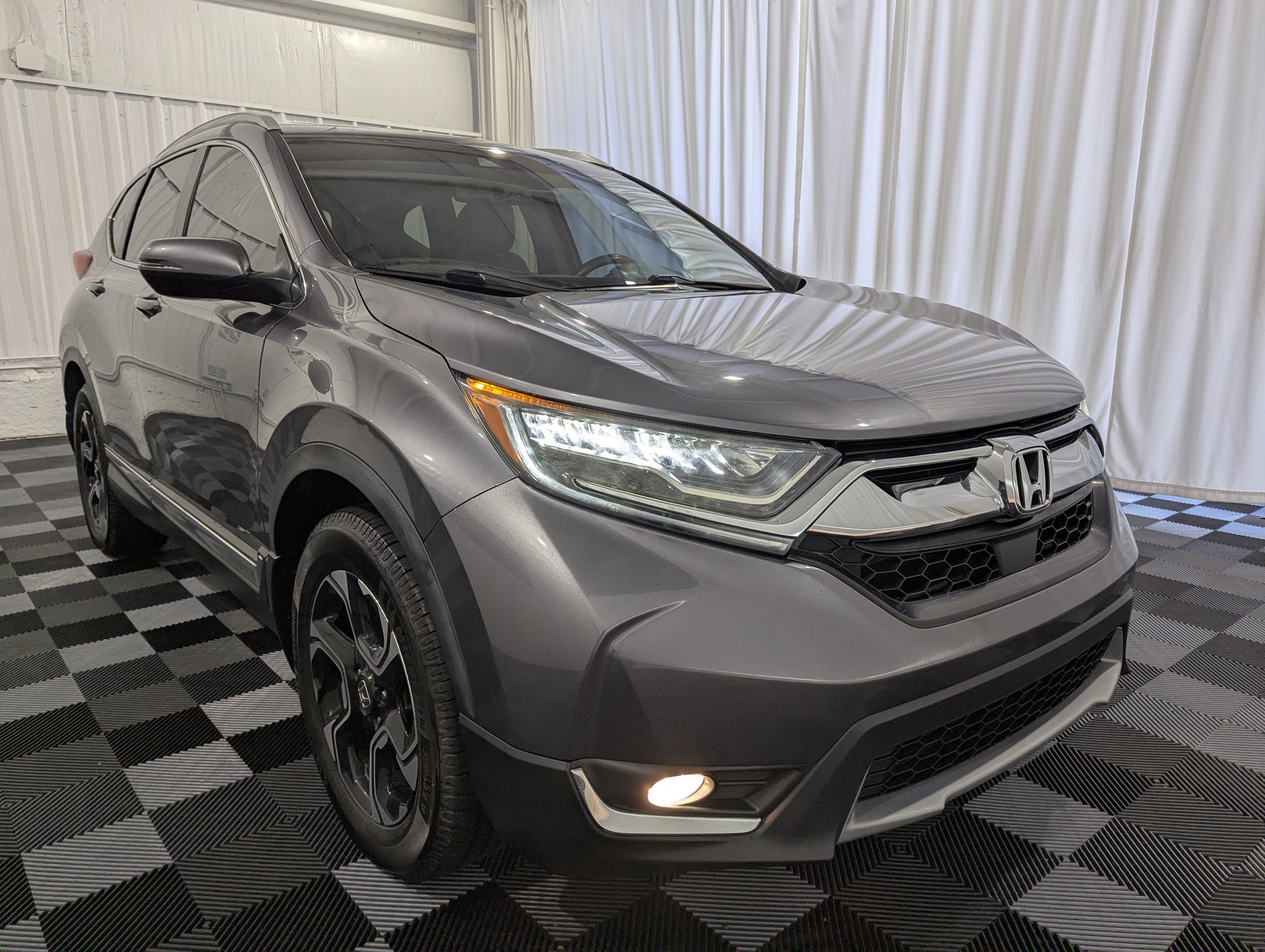 Used 2019 Honda CR-V Touring image 5