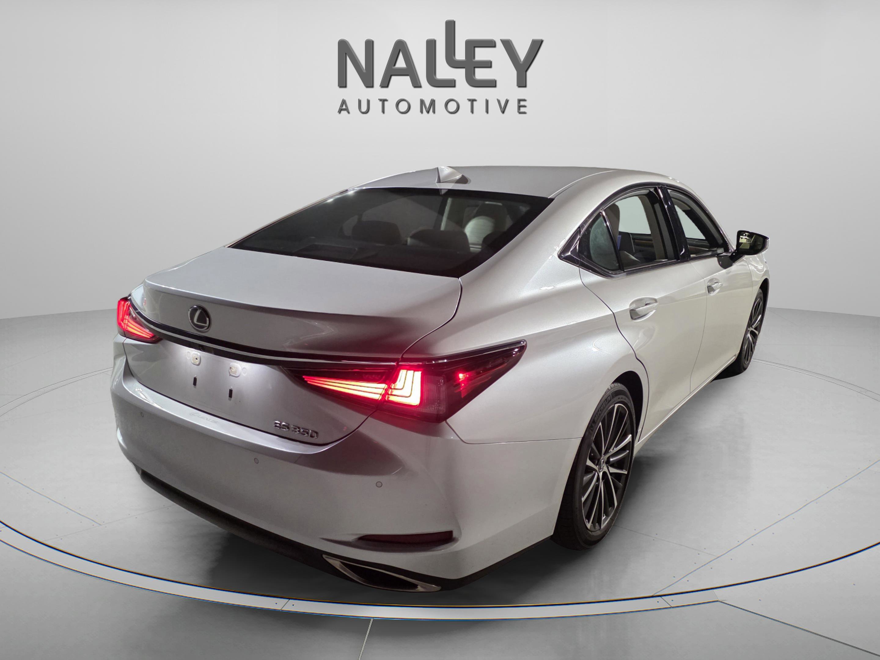 Used 2023 Lexus ES 350 w/ Premium Package image 5