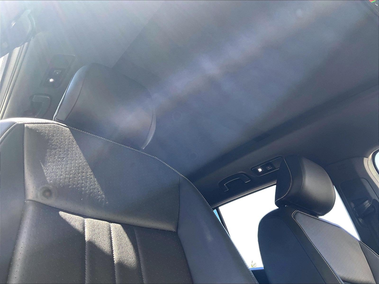 Certified 2023 Volkswagen Tiguan SE R-Line AWD/4WD image 29