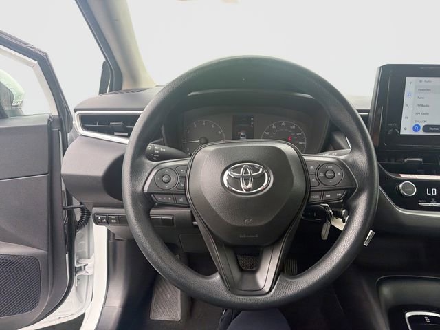 Used 2025 Toyota Corolla LE image 17