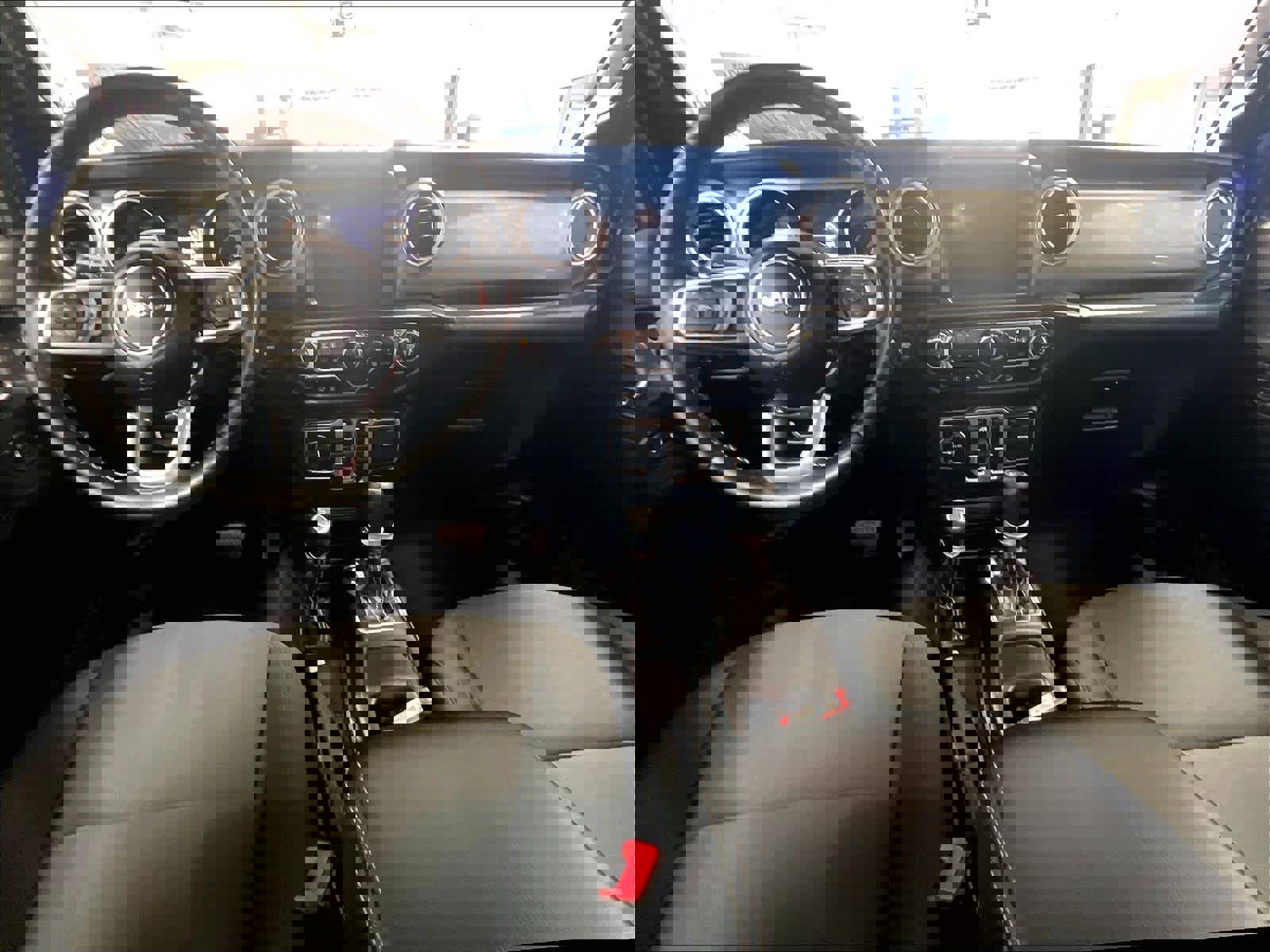 Used 2020 Jeep Wrangler Unlimited Sahara AWD/4WD image 21