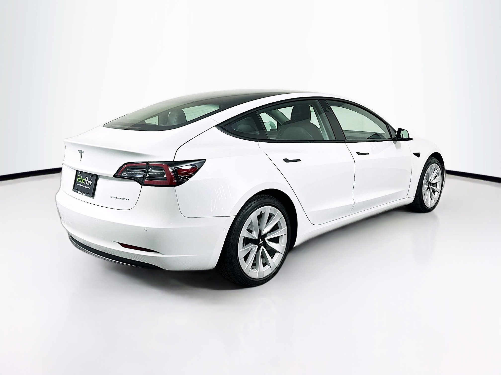 Used 2022 Tesla Model 3 Long Range AWD/4WD image 9