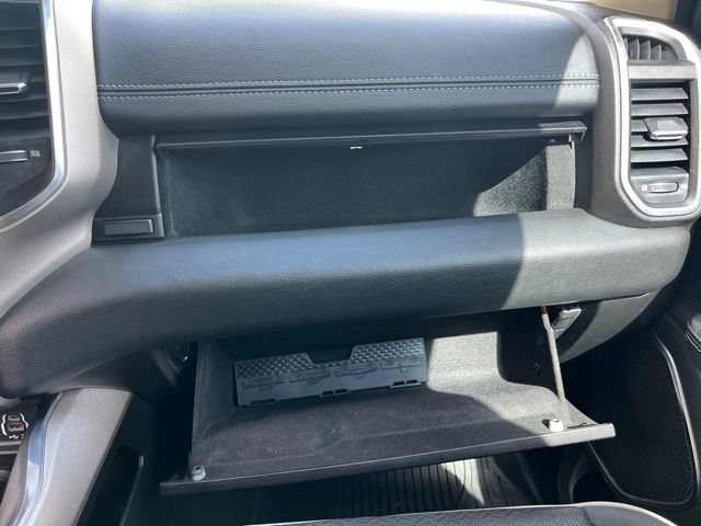 Used 2019 RAM 1500 Laramie AWD/4WD image 32