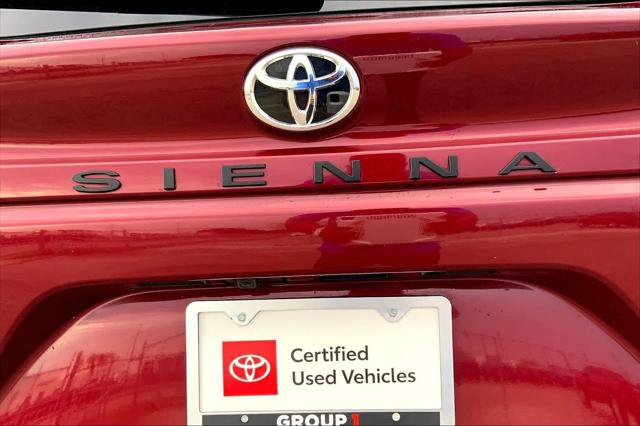Certified 2026 Toyota Sienna XLE FWD image 10