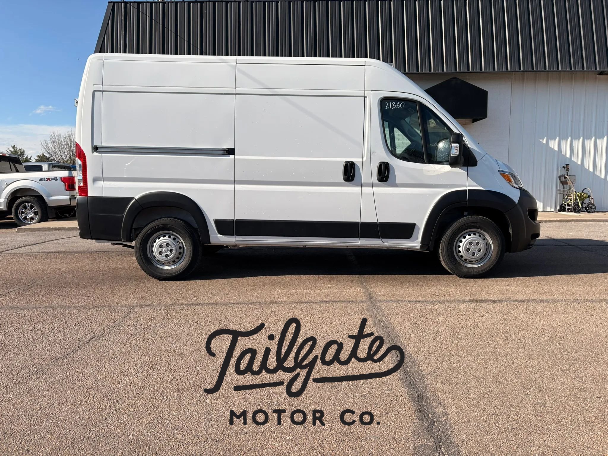 Used 2025 RAM ProMaster 2500 w/ Convenience Group FWD image 1