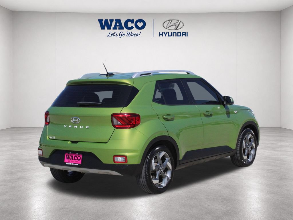 Used 2024 Hyundai Venue SEL FWD image 8