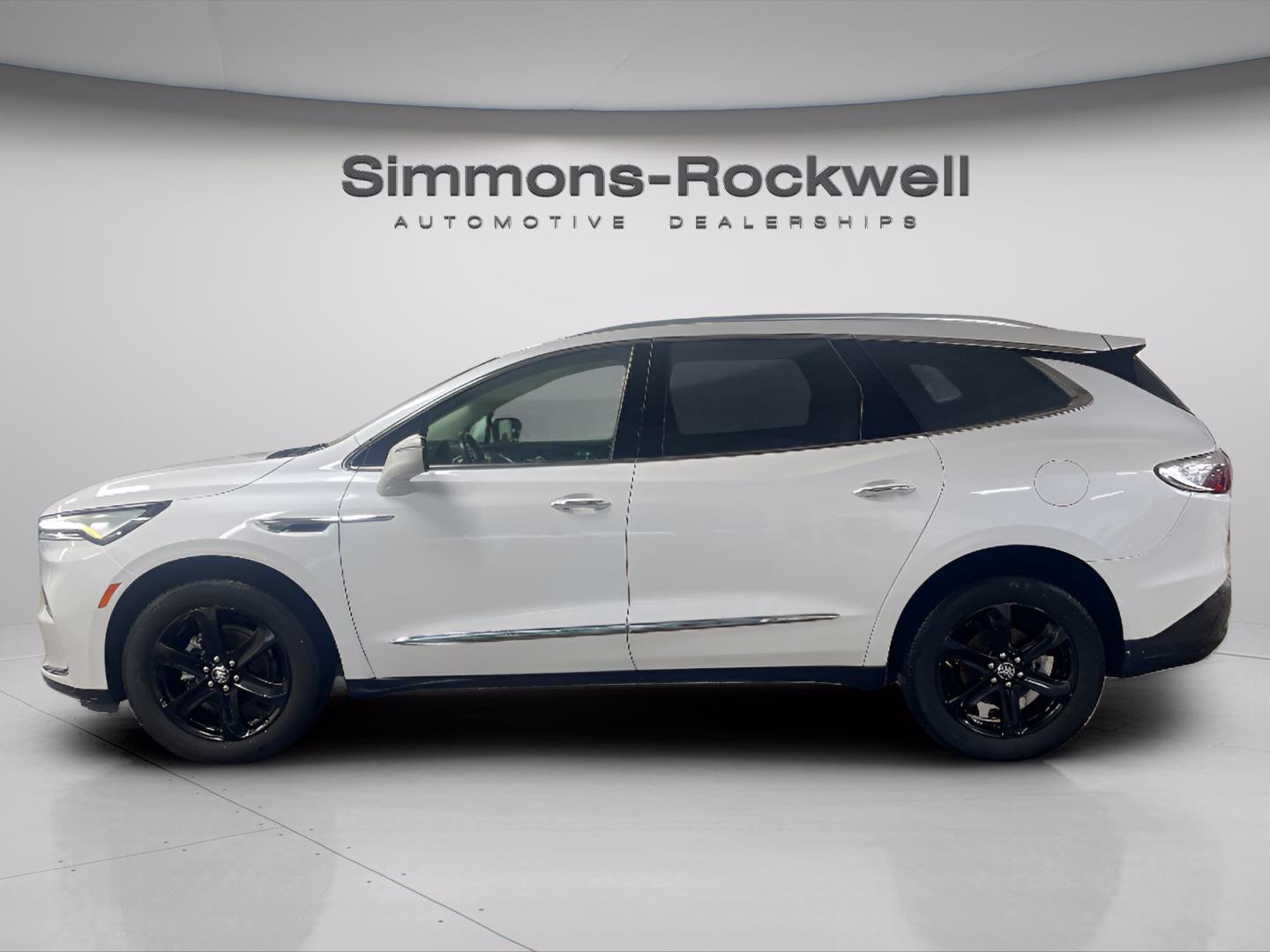 Used 2023 Buick Enclave Essence w/ Experience Buick Package AWD/4WD image 2