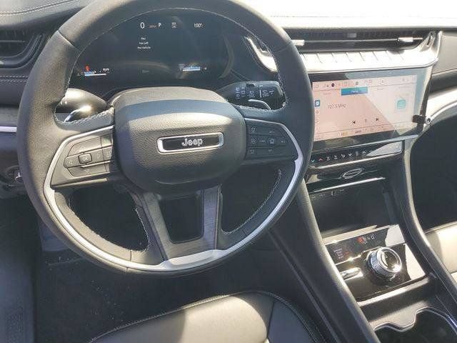 New 2026 Jeep Grand Cherokee L Limited w/ Limited Altitude Package AWD/4WD image 19