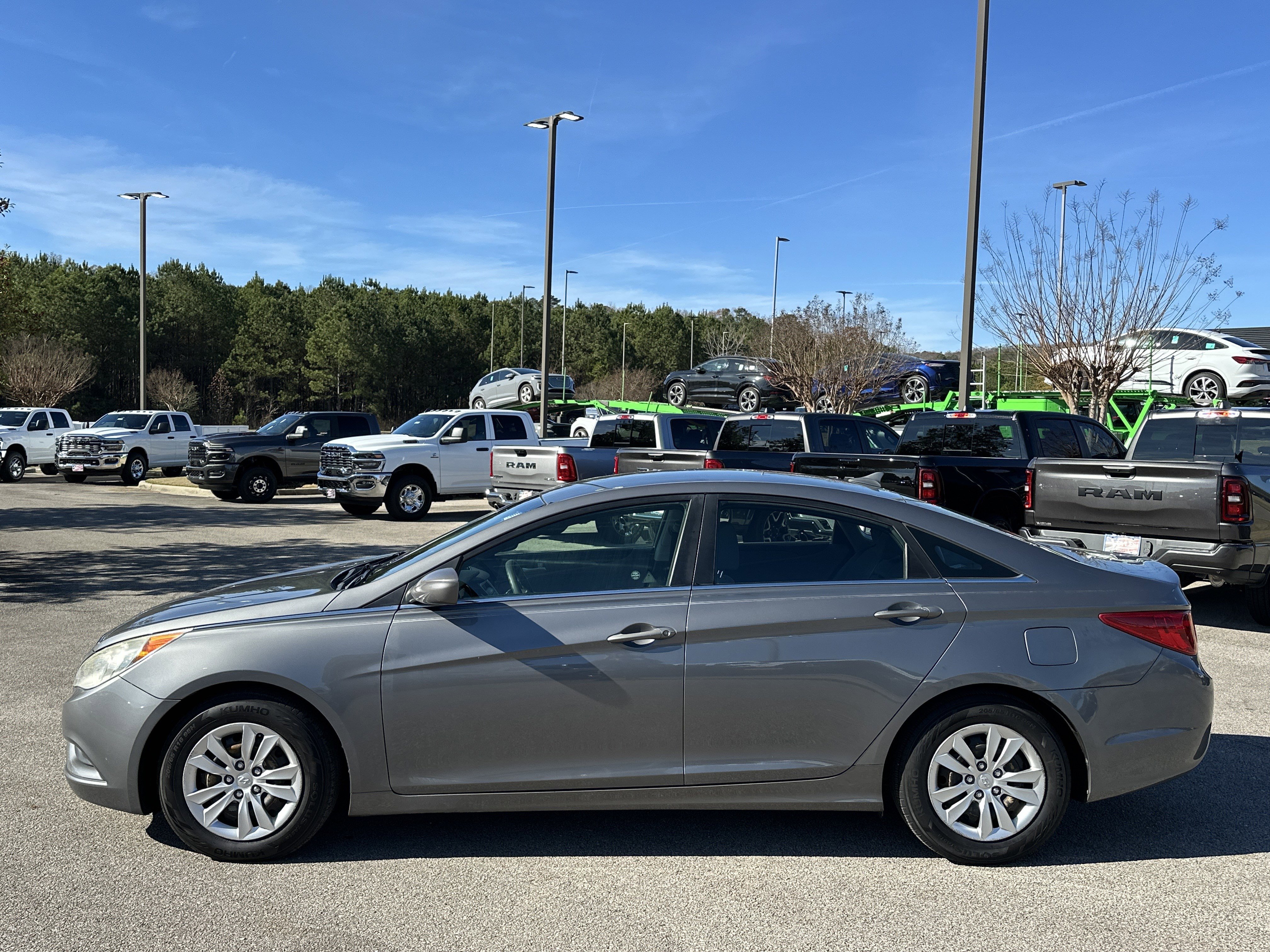 Used 2011 Hyundai Sonata GLS image 4