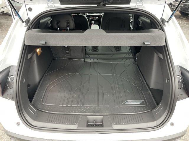 New 2026 Chevrolet Trax RS w/ Sunroof Package FWD image 23