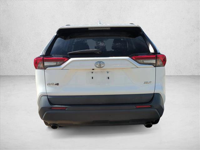 Used 2020 Toyota RAV4 XLE FWD image 6