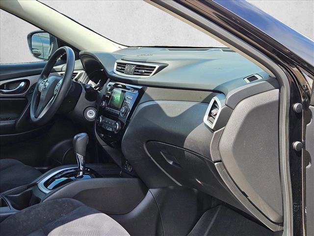 Used 2016 Nissan Rogue S image 18