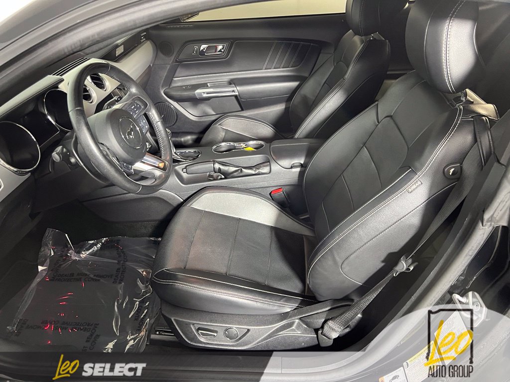 Used 2017 Ford Mustang GT Premium w/ Black Accent Package RWD image 10