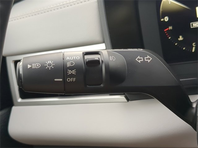 New 2025 Mitsubishi Outlander AWD image 32